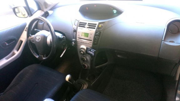 Toyota Yaris - 1.3 VVTi Sol met Airco - 1