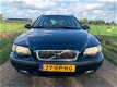 Volvo V70 - 2.3 T-5 Comfort-Line 2000, 250 pk, Leder, Handbak, APK, Airco, Trekhaak, Youngtimer - 1 - Thumbnail