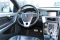 Volvo V60 - 2.4 D6 AWD Plug-In Hybrid R-Design Nwe Distr. | Ex BTW | Trekhaak | Cam | WIFI - 1 - Thumbnail