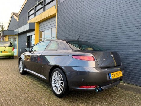 Alfa Romeo GT - 1.9 JTD Distinctive Stage2 200pk+ APK D-riem+WP NW Motor2XX - 1