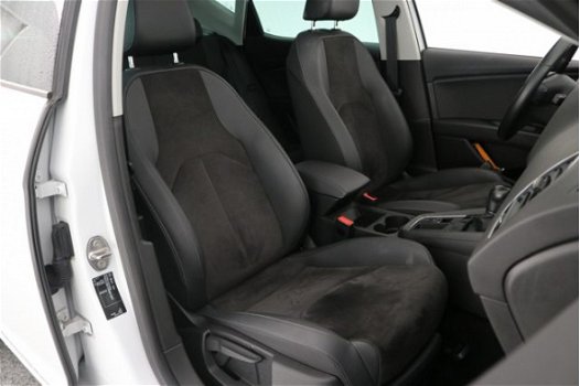 Seat Leon - 1.0 TSI 115pk Style Business Intense NAVI / CAMERA / CLIMA / CRUISE / PANORAMA DAK - 1