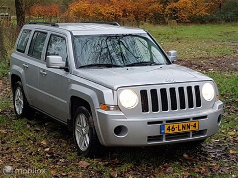 Jeep Patriot - 2.4 Sport Liberty - 1