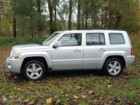 Jeep Patriot - 2.4 Sport Liberty - 1