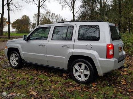 Jeep Patriot - 2.4 Sport Liberty - 1