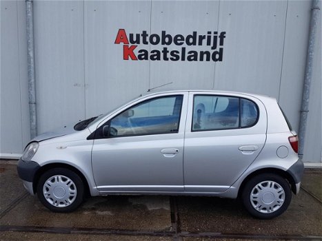 Toyota Yaris - 1.0-16V VVT-i Terra NIEUWE APK - 1