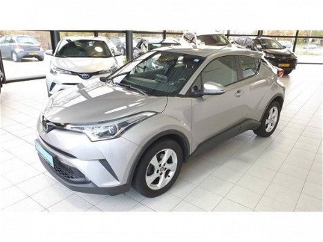 Toyota C-HR - 1.2T Dynamic Park.camera - 1