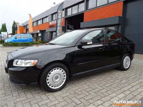 Volvo S40 - 2.0D Momentum / Automaat - 1