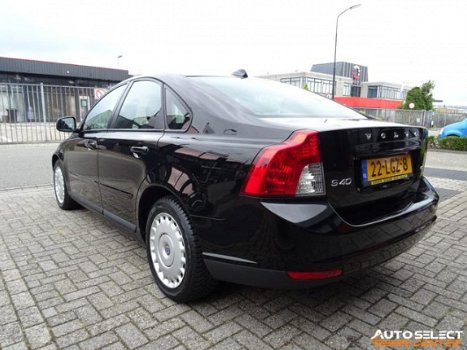 Volvo S40 - 2.0D Momentum / Automaat - 1