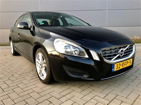 Volvo S60 - 1.6 DRIVe Kinetic 2011 EURO 5 HB D2 - 1
