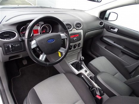 Ford Focus - 1600 Cool/sound Trekhaak Airco Cruise Dealer Onderhouden - 1