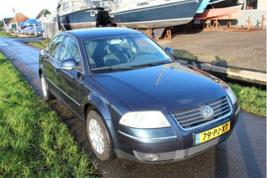 Volkswagen Passat - 2.0-20V Athene // KLIMA / CRUISE / TREKHAAK // - 1