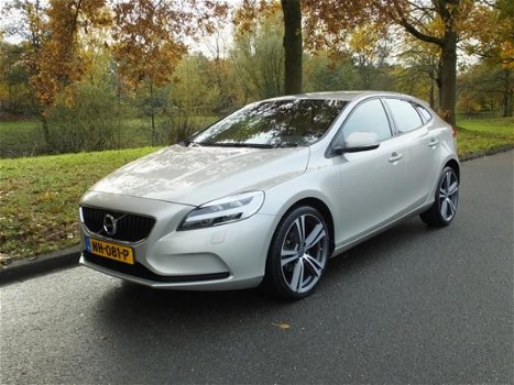 Volvo V40 - D2 Nordic+ Navigatie/LED/PDC/Dealer ond - 1