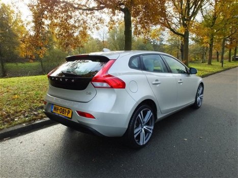 Volvo V40 - D2 Nordic+ Navigatie/LED/PDC/Dealer ond - 1