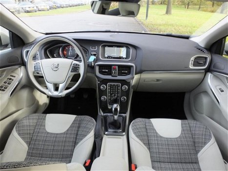 Volvo V40 - D2 Nordic+ Navigatie/LED/PDC/Dealer ond - 1