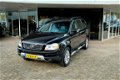 Volvo XC90 - 2.5T Momentum Xenon/PDC/Trekhaak/Leder - 1 - Thumbnail