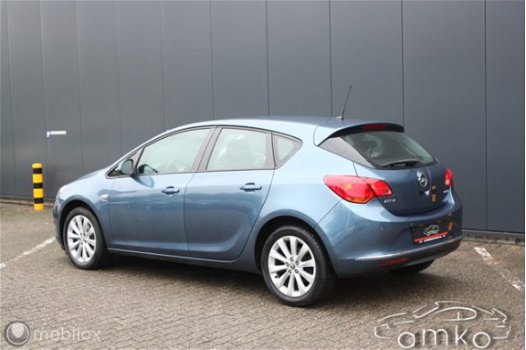 Opel Astra - 1.4 Cosmo / NIEUWSTAAT / CLIMAT. / CRUISE C. / ENZ - 1