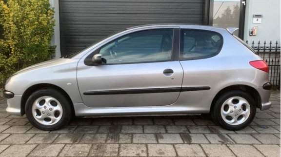 Peugeot 206 - 1.4 XS Premium Vol Leder l APK 12-2020 l Spoiler l Nap - 1