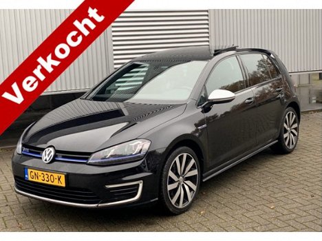 Volkswagen Golf - 1.4 TSI GTE Navigatie/Panoramadak/Camera/LED Lampen/DLR auto EX btw Sportstoelen/K - 1