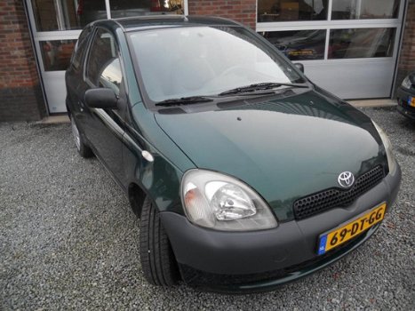 Toyota Yaris - 1.0-16V VVT-i Terra - 1