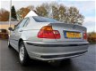 BMW 3-serie - 320i Executive Airco Apk Nap - 1 - Thumbnail