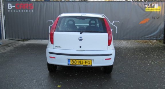 Fiat Punto - 1.2 Dynamic 1 jaar apk - 1