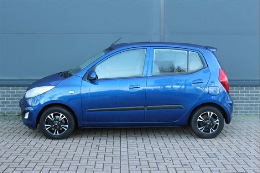 Hyundai i10 - 1.2 Plus schuifdak / Airco / PDC - 1