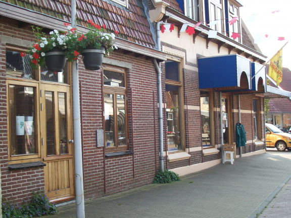 Te koop AKKRUM 544m2 A1 DEGELIJK HOEK KARAKTERSTIEK WOON EN/OF WINKELPAND - Afbeelding 7