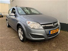 Opel Astra - 1.6 Edition 5-Deurs