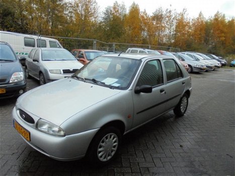 Ford Fiesta - 1.3-16V Forza km 122000 kijk op nap rapport - 1