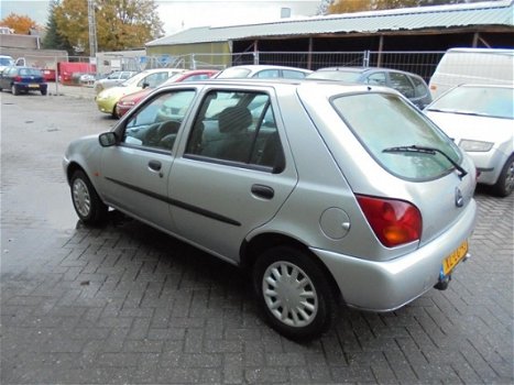 Ford Fiesta - 1.3-16V Forza km 122000 kijk op nap rapport - 1