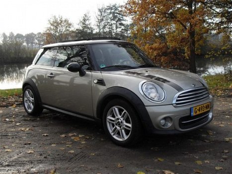 Mini Mini Cooper - 1.6 Cooper Panorama, L. parkeerschade - 1