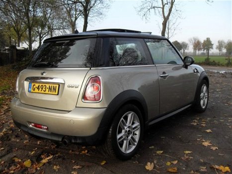 Mini Mini Cooper - 1.6 Cooper Panorama, L. parkeerschade - 1