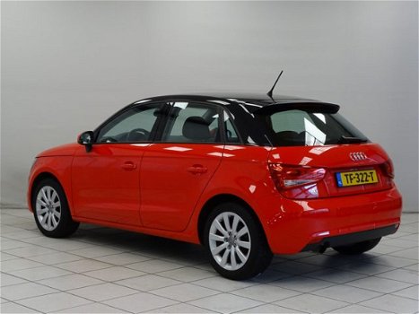 Audi A1 Sportback - 1.2 TFSI Attraction Pro Line Business 5-Drs. Navigatie Bi-Xenon Stoelverwarming - 1