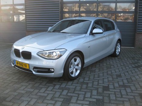 BMW 1-serie - 2.0D Executive Sport-Line AUTOMAAT NAVI AFNEEMBARE TREKHAAK - 1