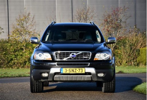 Volvo XC90 - 2.4 D5 R-Design 7p Navi Xenon Cruise Leer Stoelverw 19-inch - 1