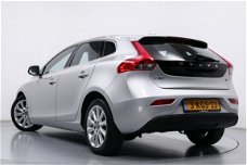 Volvo V40 - 1.6 D2 Momentum Dealer Onderhouden NL-Auto Achteruitrijcamera Cruise Control Navi ECC LM