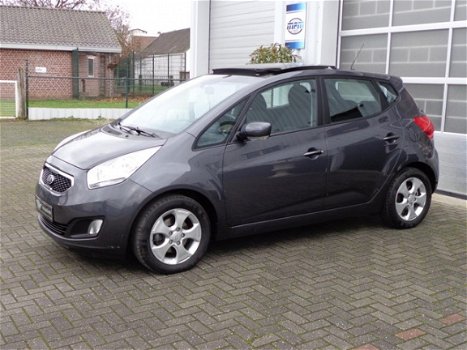 Kia Venga - 1.6 CVVT World Cup Edition AUTOMAAT, Panoramadak, Climate control, PDC, etc, etc - 1