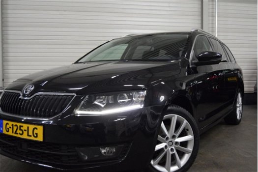 Skoda Octavia Combi - 1.6 TDI Greentech Elegance Businessline +LEDER/GROOT NAVI - 1