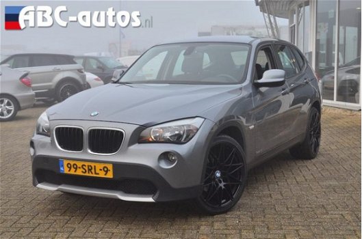 BMW X1 - 2.0i sDrive Exe *Navi, Clima, PDC - 1