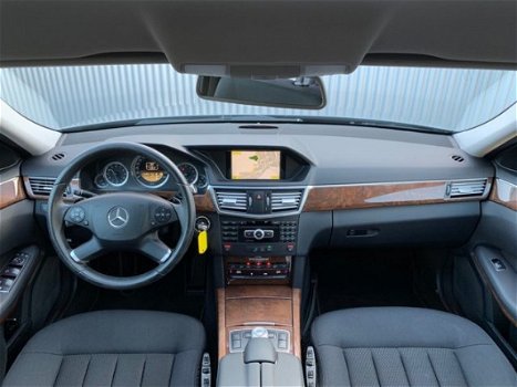 Mercedes-Benz E-klasse - E 350 Aut. 2e eig. Luchtvering Navigatie LED Orthopedische stoel - 1
