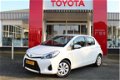 Toyota Yaris - 1.5 Full Hybrid Aspiration NAVI/ PARKEERSENSOREN/ CRUISE - 1 - Thumbnail