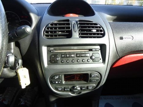 Peugeot 206 CC - 2.0-16V Airco Nieuw APK - 1