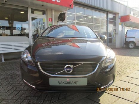 Volvo V40 - 2.0 D2 Momentum Business top conditie - 1