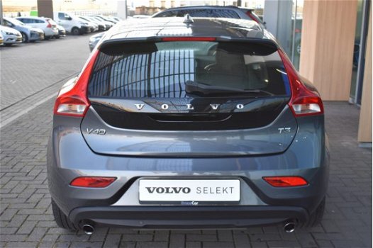 Volvo V40 - 1.6 T3 Momentum Business Pack Pro, Achteruit rij camera, Automatisch dimmende binnen/bui - 1