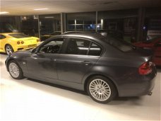 BMW 3-serie - 320i Graphite / SPORTPAKKET / LEER / NAVI / RIJKLAARPRIJS