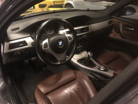 BMW 3-serie - 320i Graphite / SPORTPAKKET / LEER / NAVI / RIJKLAARPRIJS - 1