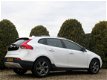 Volvo V40 - 1.6 D2 Summum / Navi / Leder / Xenon - 1 - Thumbnail