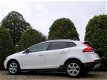 Volvo V40 - 2.0 D3 Momentum / Navi / Camera - 1 - Thumbnail