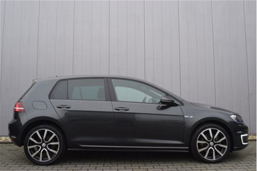 Volkswagen Golf - 1.4 TSi DSG GTE Sportstoelen, LED Koplampen, 18 Inch LMV, Full Map Navi, Excl.BTW - 1