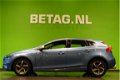 Volvo V40 - 2.0 D2 R-Design Business Navi | Xenon | Half Lederen interieur 2.0 D2 R-Design Business - 1 - Thumbnail